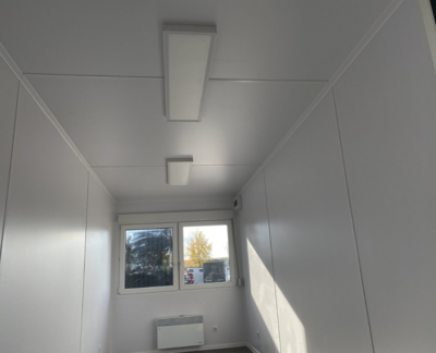 Premium Bürocontainer 6,00 x 2,44 Tür Stirnseitig