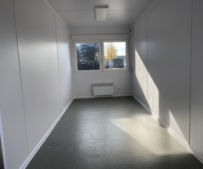 Premium Bürocontainer 6,00 x 2,44 Tür Stirnseitig