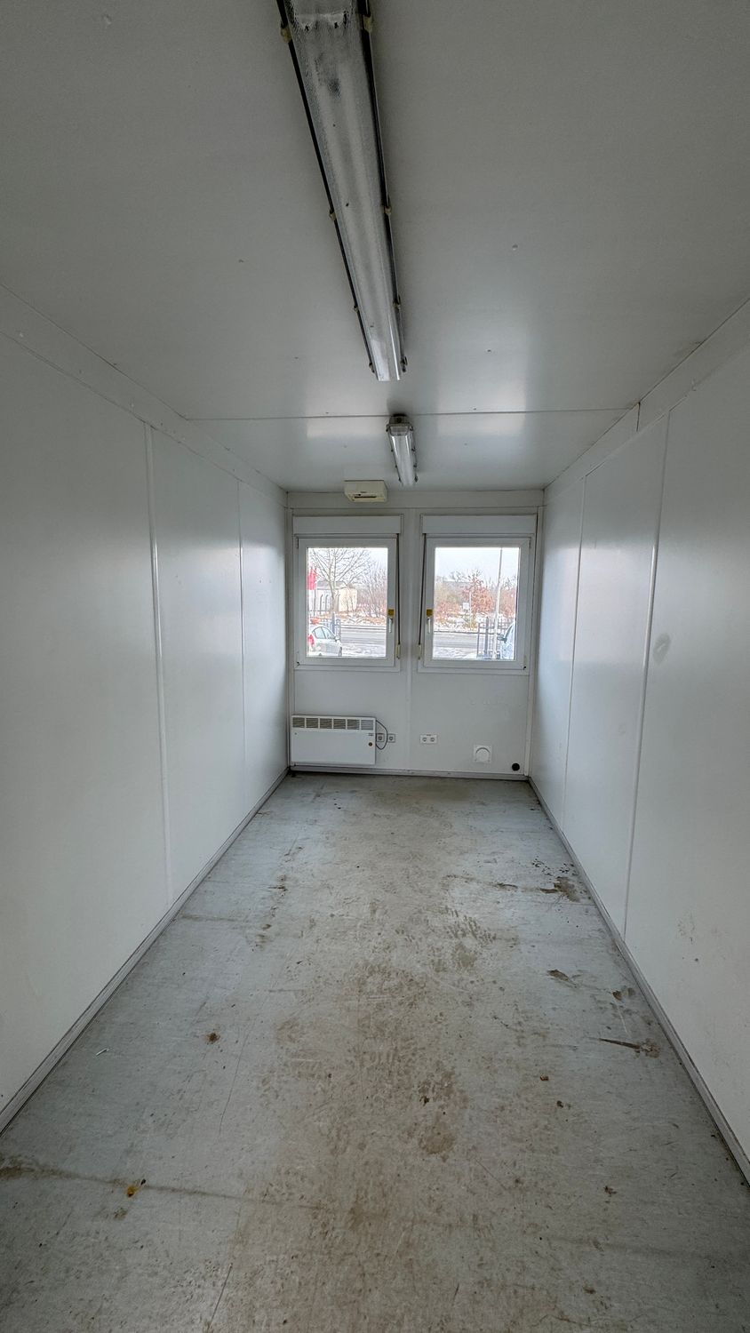 Gebrauchter Büro- / Mannschaftscontainer 20’ 6.055 × 2.438 mm