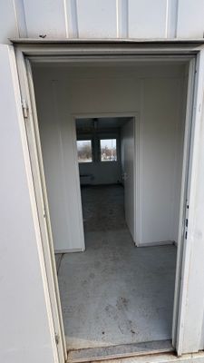 Gebrauchter Büro- / Mannschaftscontainer 20’ 6.055 × 2.438 mm