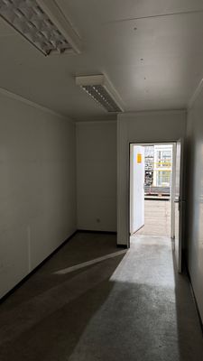 Gebrauchter Büro- / Mannschaftscontainer 20’ 6.055 × 2.438 mm